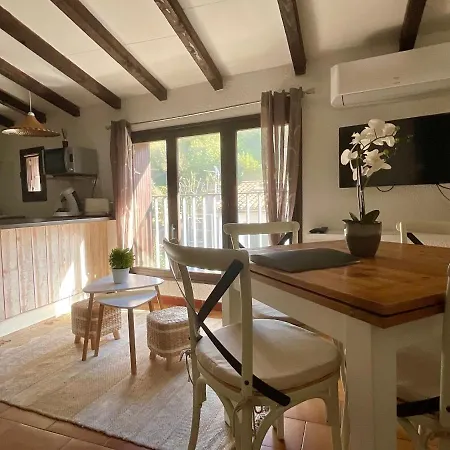 Face à La Cité Vue Sublime *